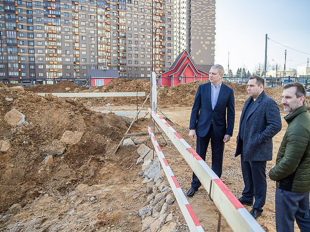 Андрей Иванов проинспектировал строительство поликлиники в Трехгорке Андрей Иванов проинспектировал строительство поликлиники в Трехгорке